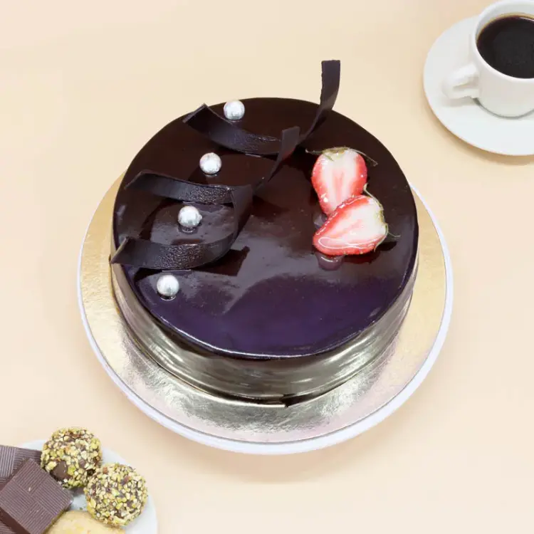 Fudge Cake 4 Portion - Image 4